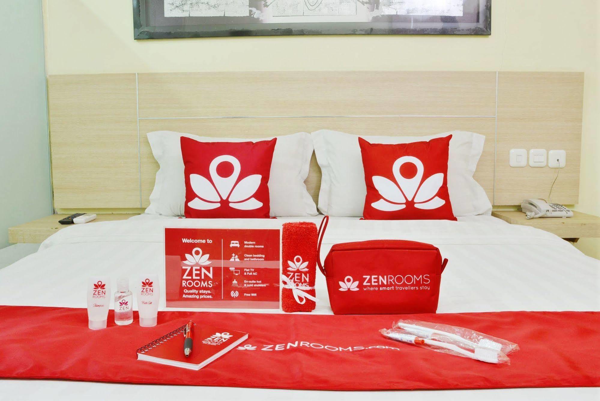 Zen Rooms Rujia Pecenongan Джакарта Екстер'єр фото