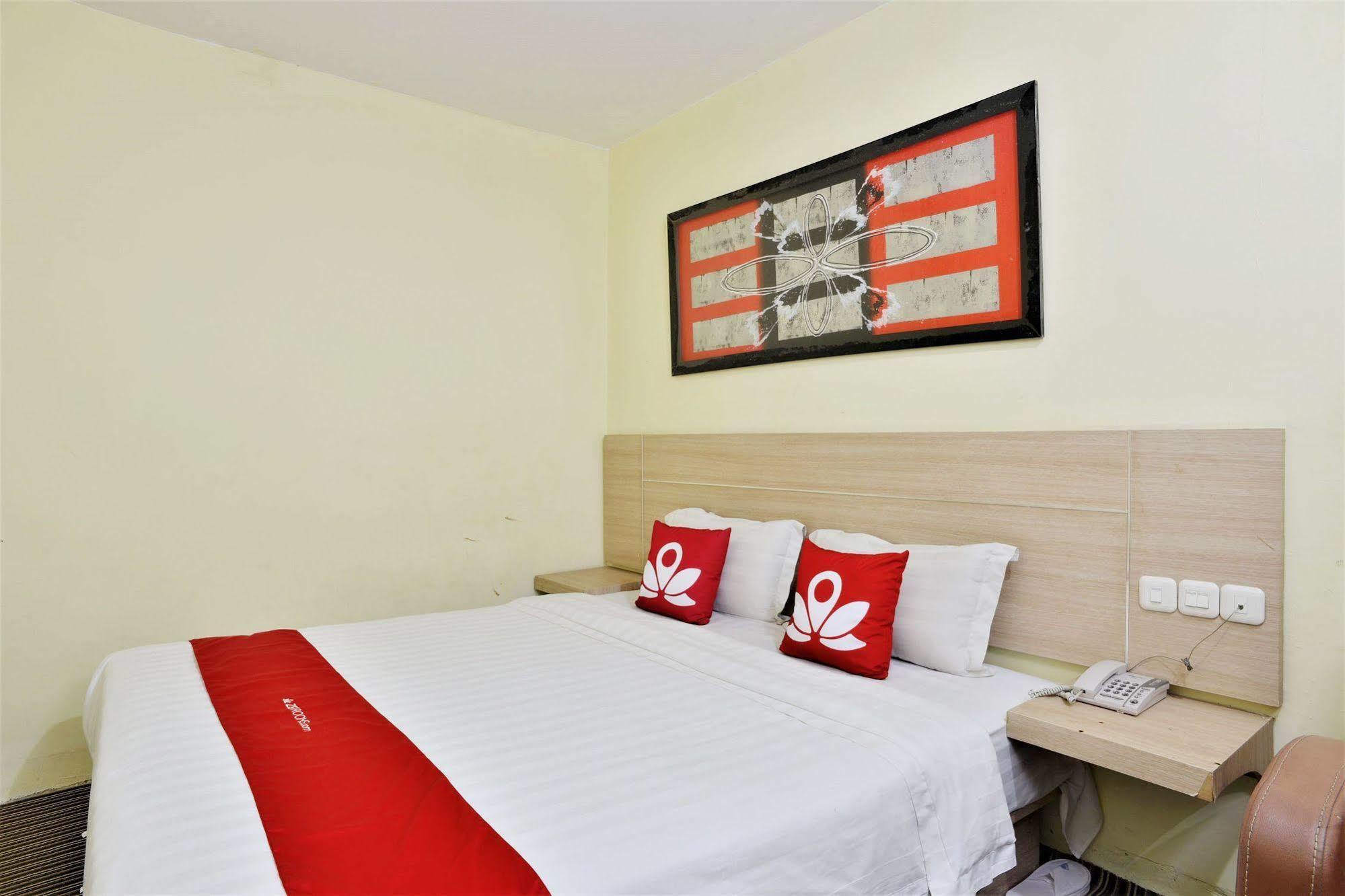 Zen Rooms Rujia Pecenongan Джакарта Екстер'єр фото